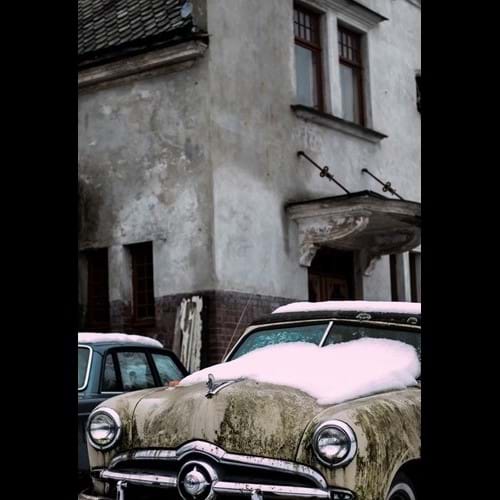 Image resized with padding.